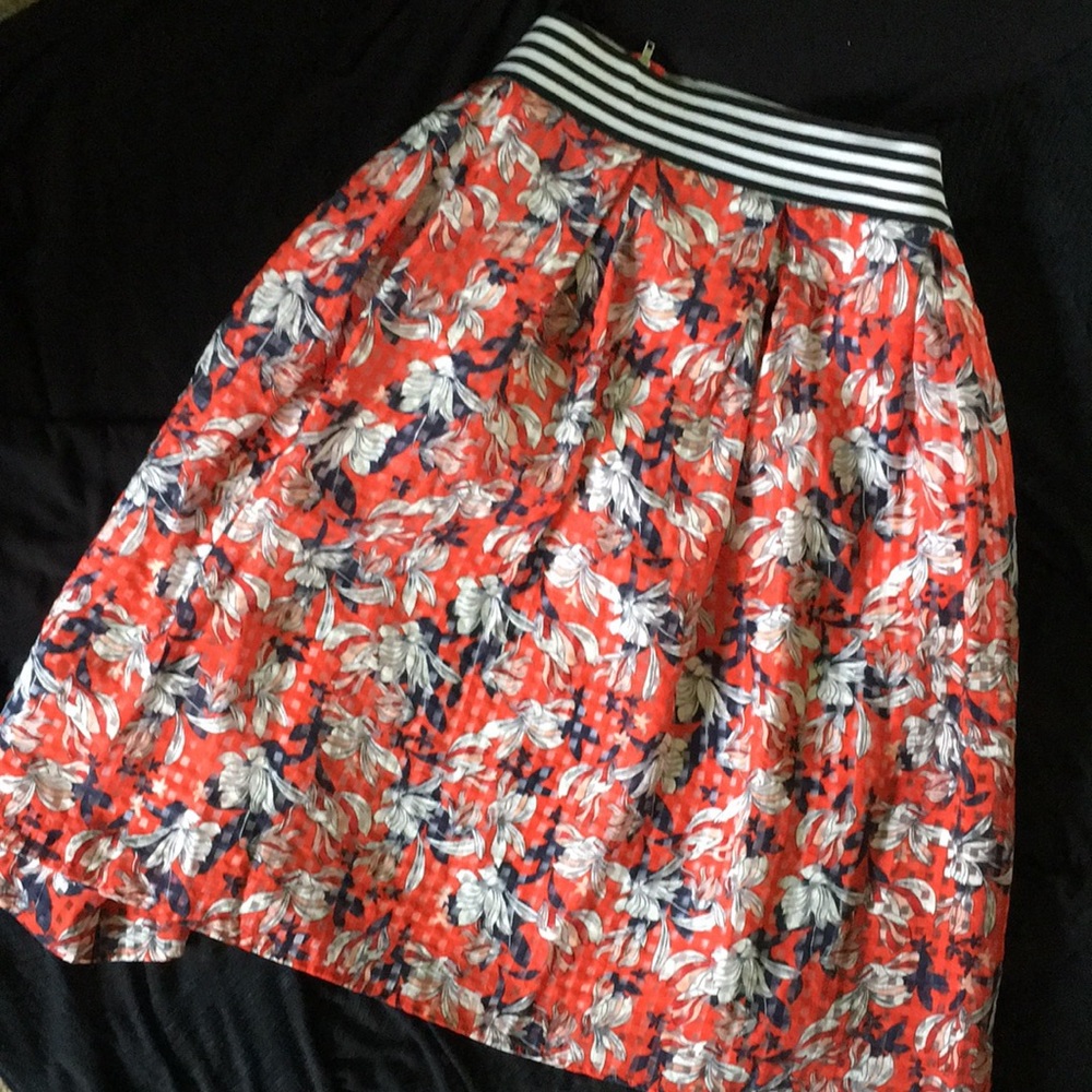 Floral Circle Skirt with Striped Waitband
